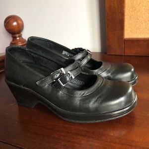 cute chunky black heels, barely worn